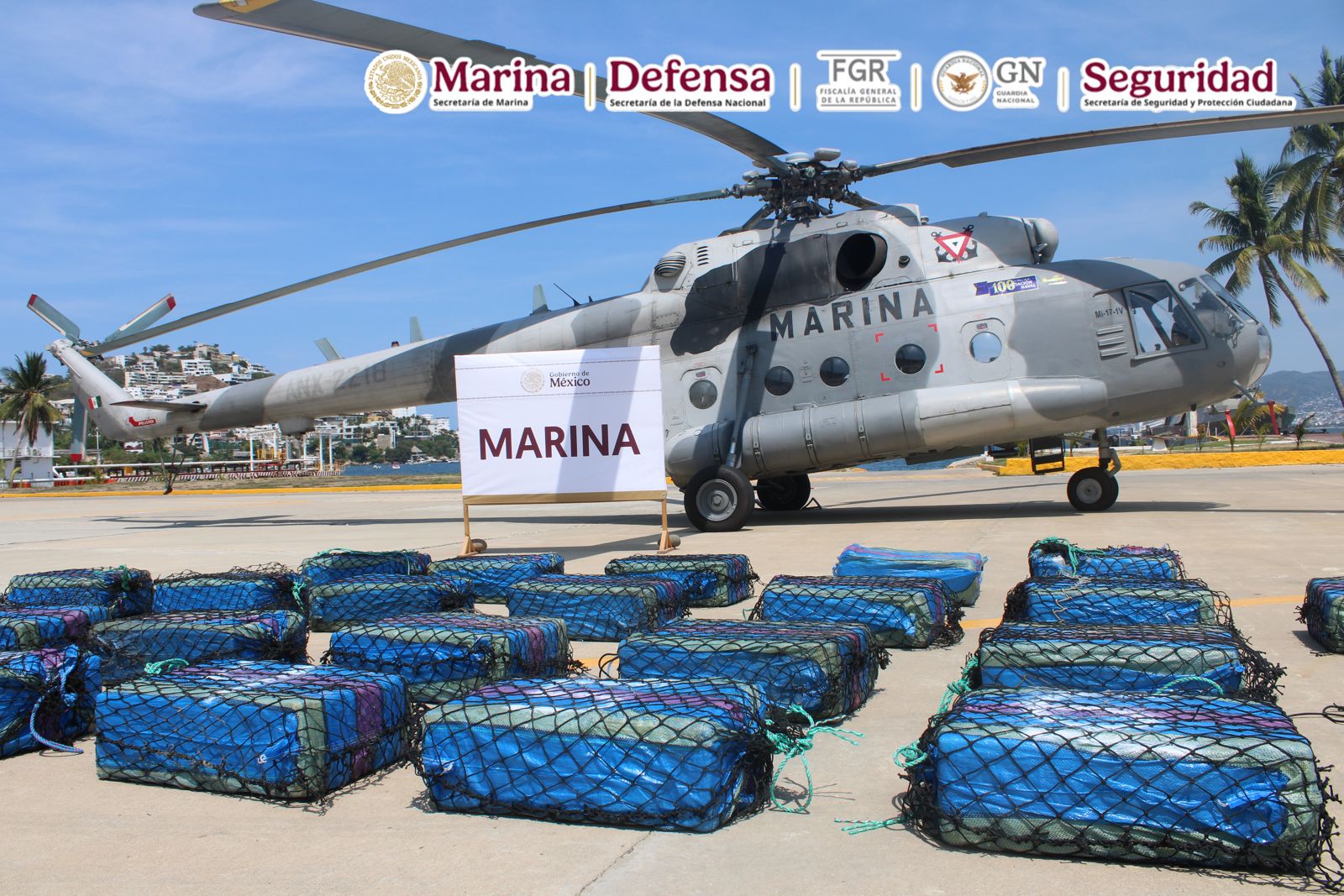 Marina asegura embarcación con 26 bultos de presunta cocaína frente a las costas de Guerrero
